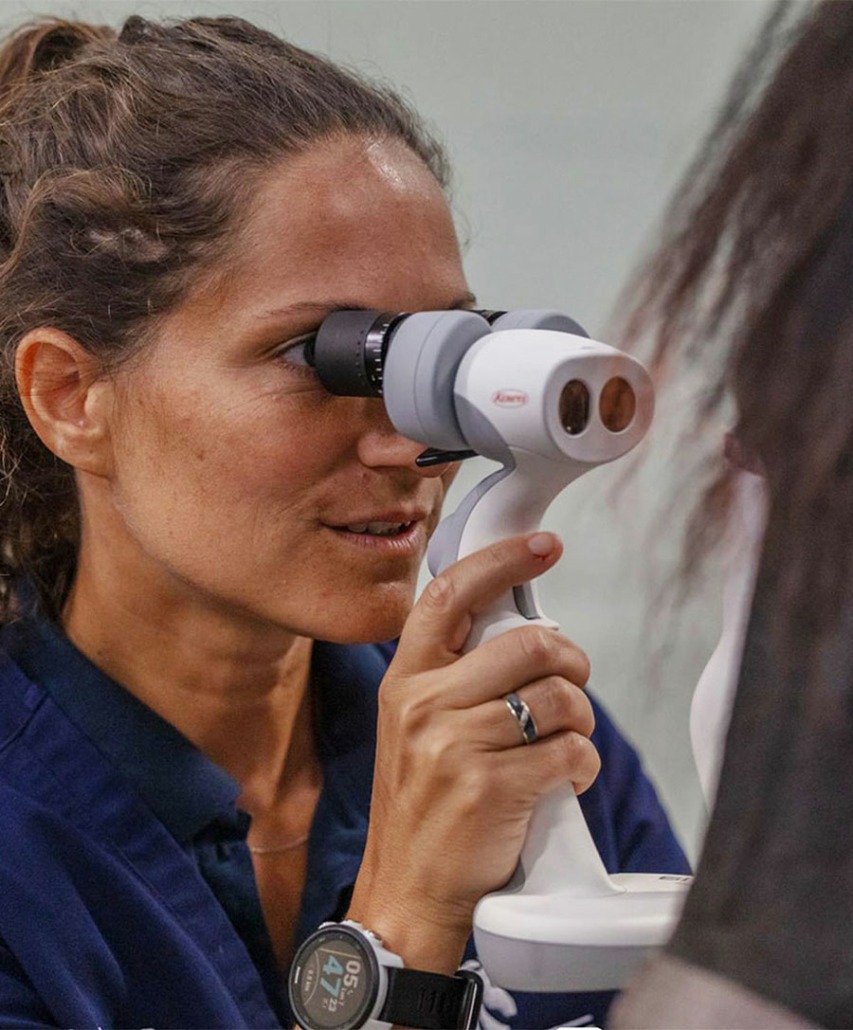 Ophtalmologie équine clinique de Montfort